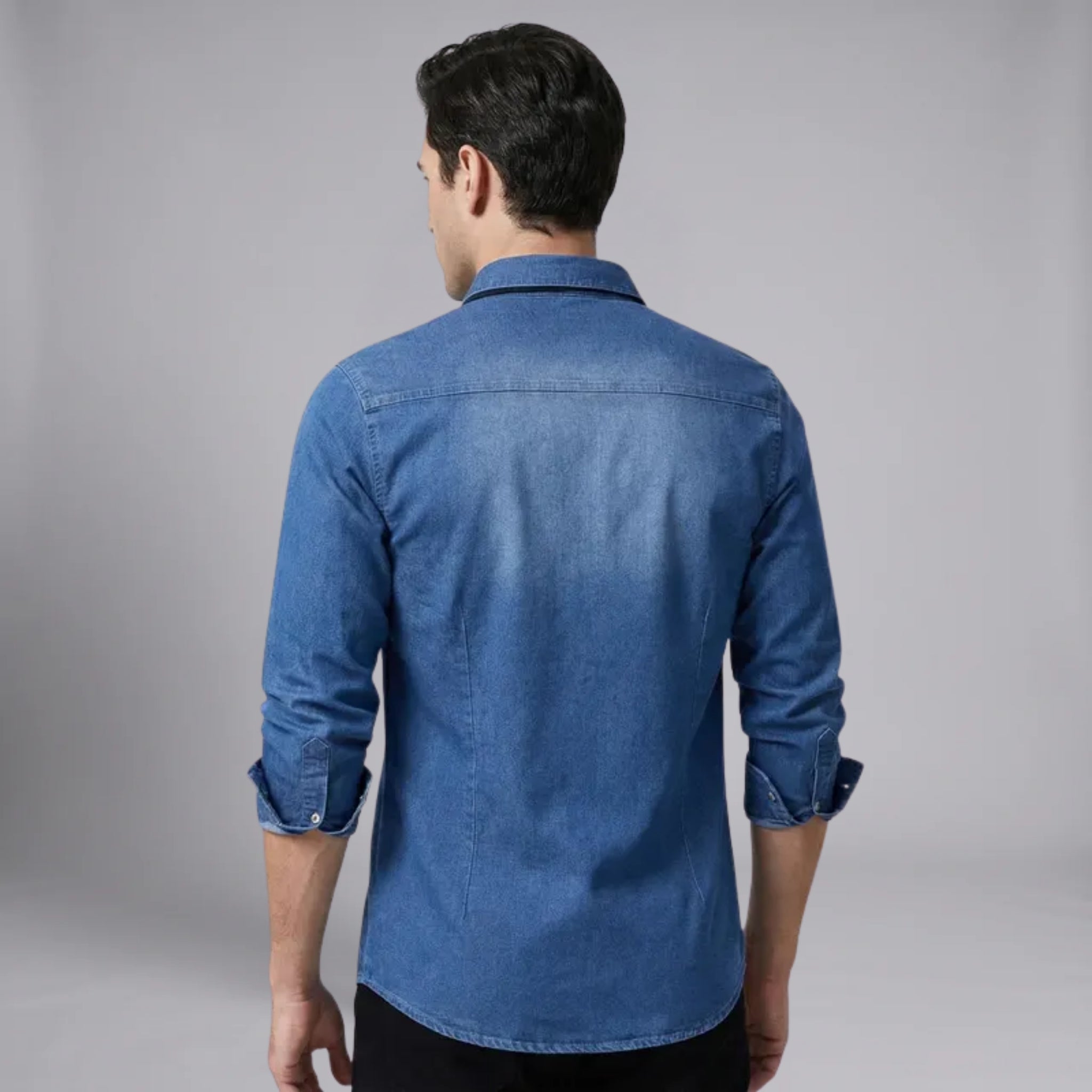 Men’s Long-Sleeve Denim Button-Down Shirt with Curved Hem