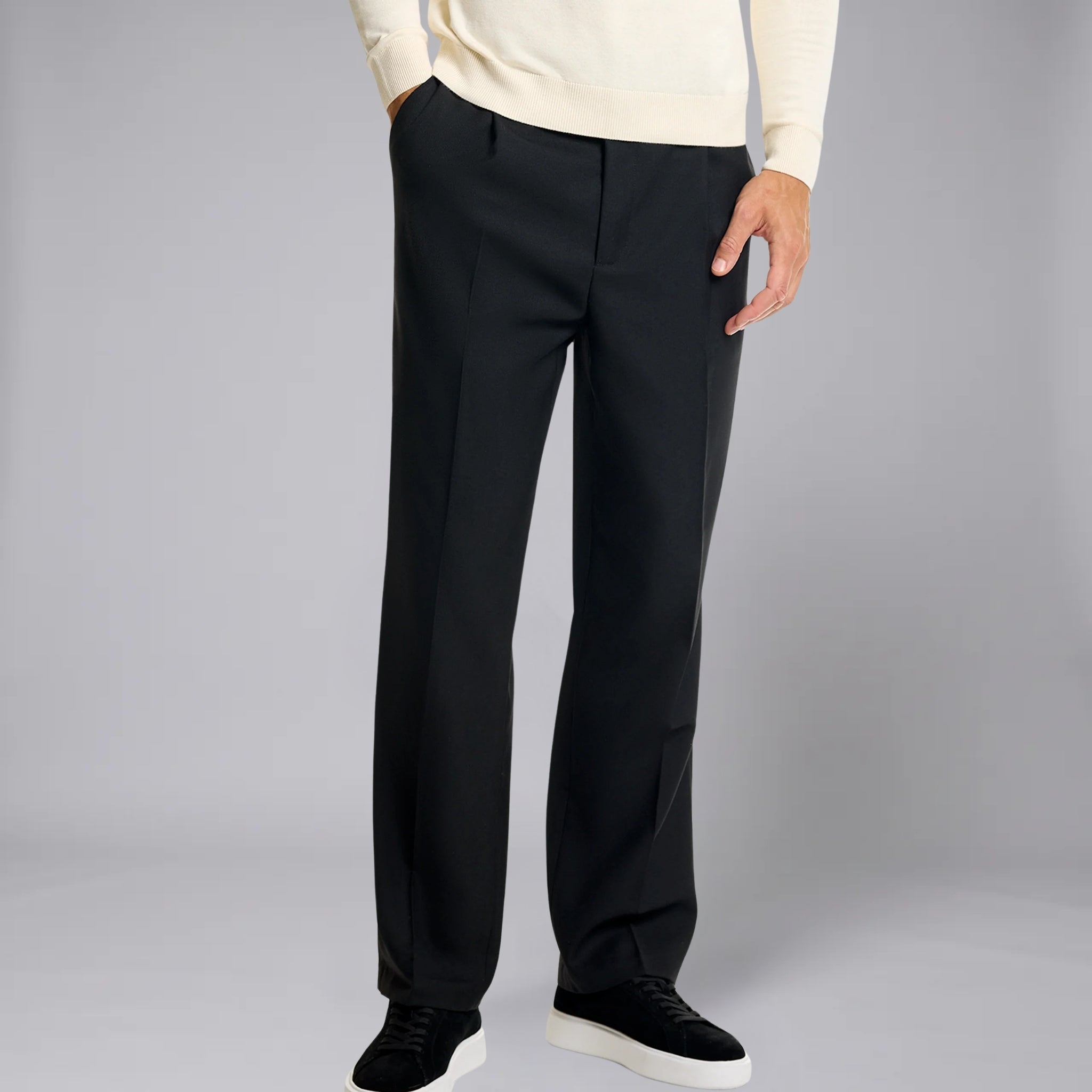 Men’s Straight-Leg Pleated Trousers