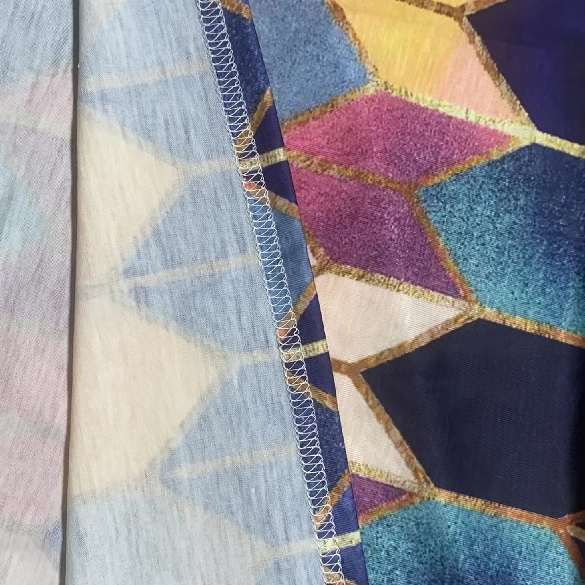 Women’s Geometric Quarter-Zip Blouse