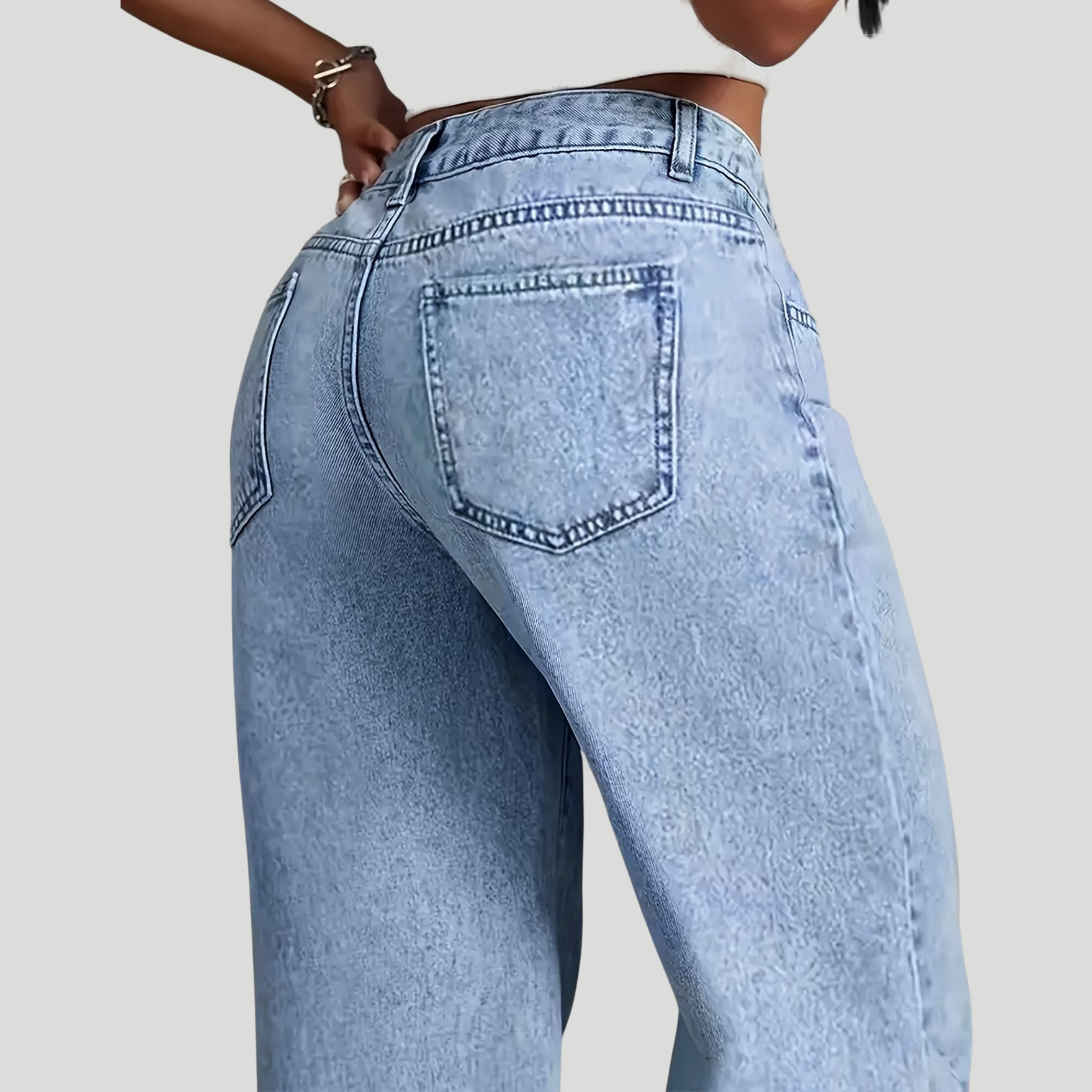 Women’s High-Waisted Flare Jeans With Five-Pocket Styling
