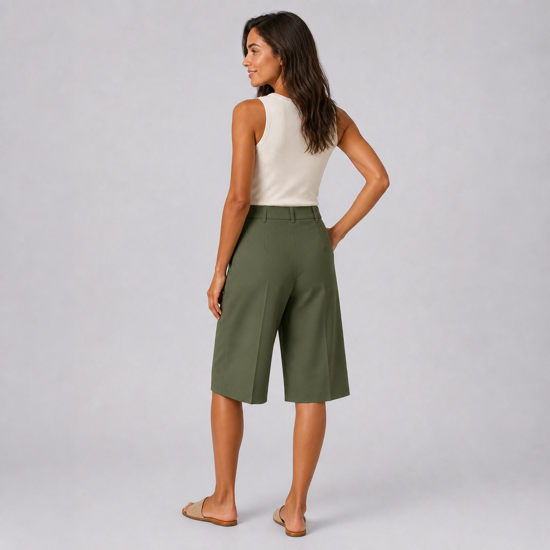 Women's Pleated Wide Leg Bermuda Shorts – High Waisted Women's Shorts