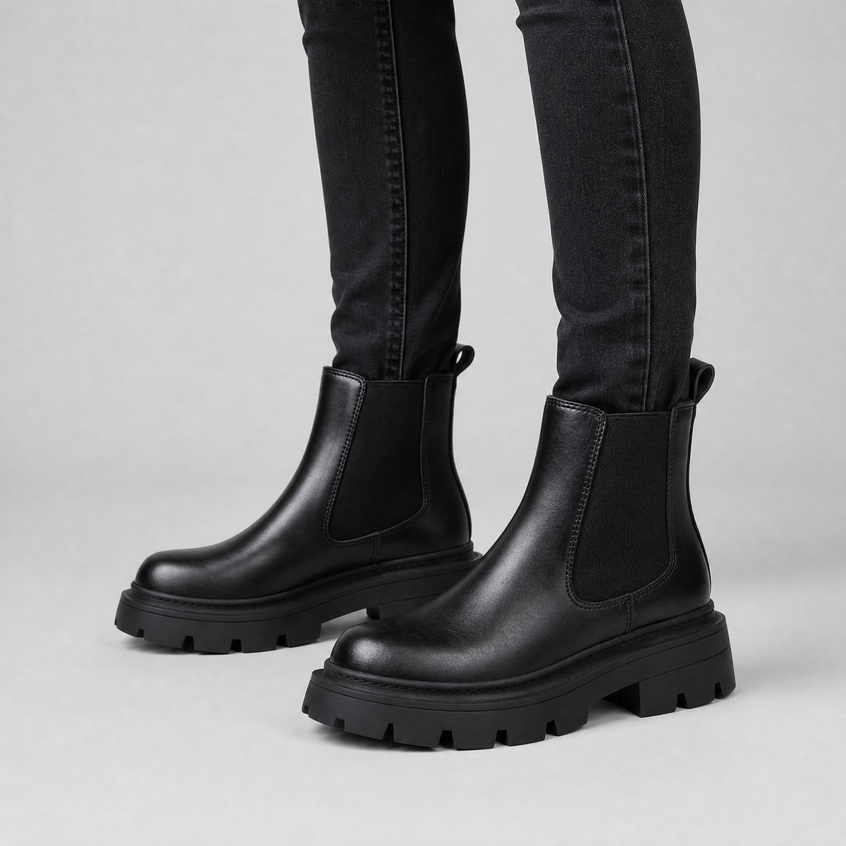 Women's Leather Chunky Elastic Lug Sole Chelsea Ankle Boots