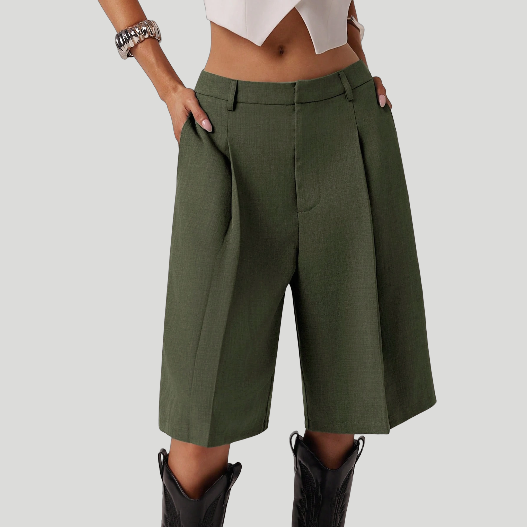 Women's Pleated Wide Leg Bermuda Shorts – High Waisted Women's Shorts