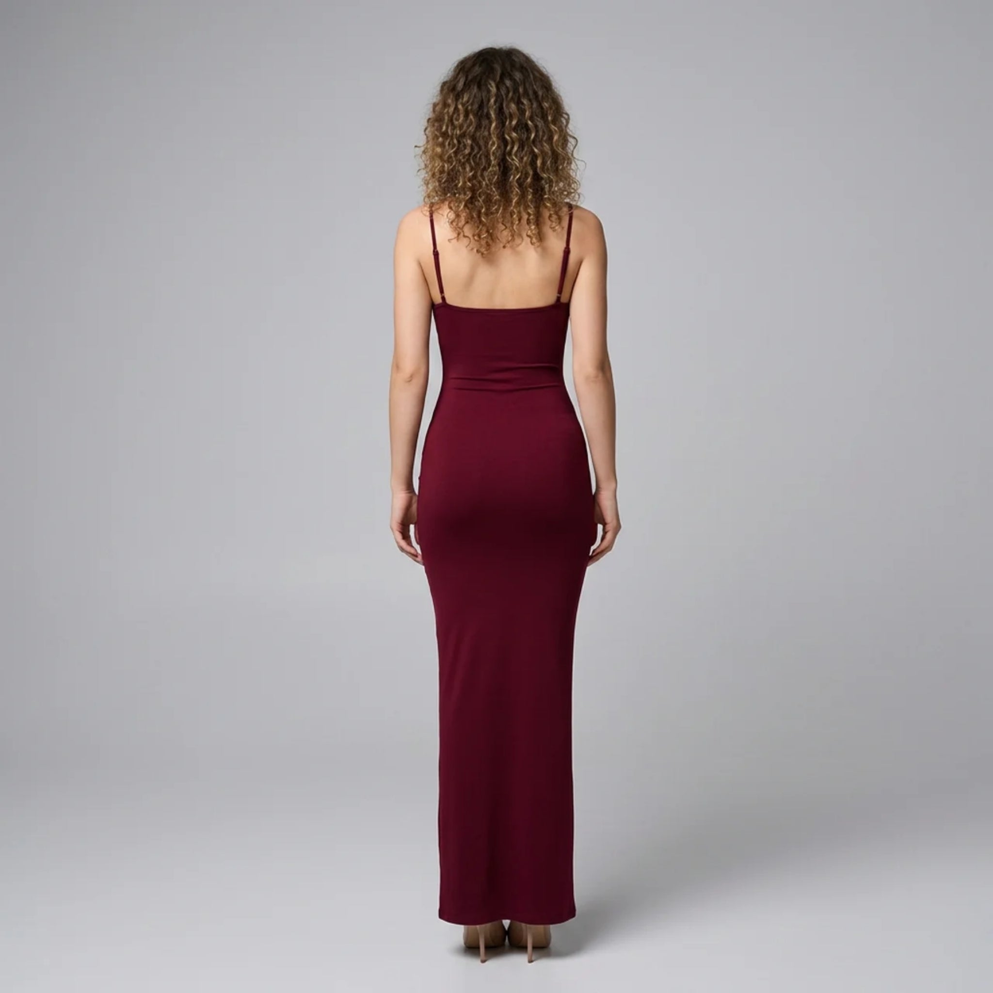 Women’s Sleek Scoop-Neck Maxi Dress