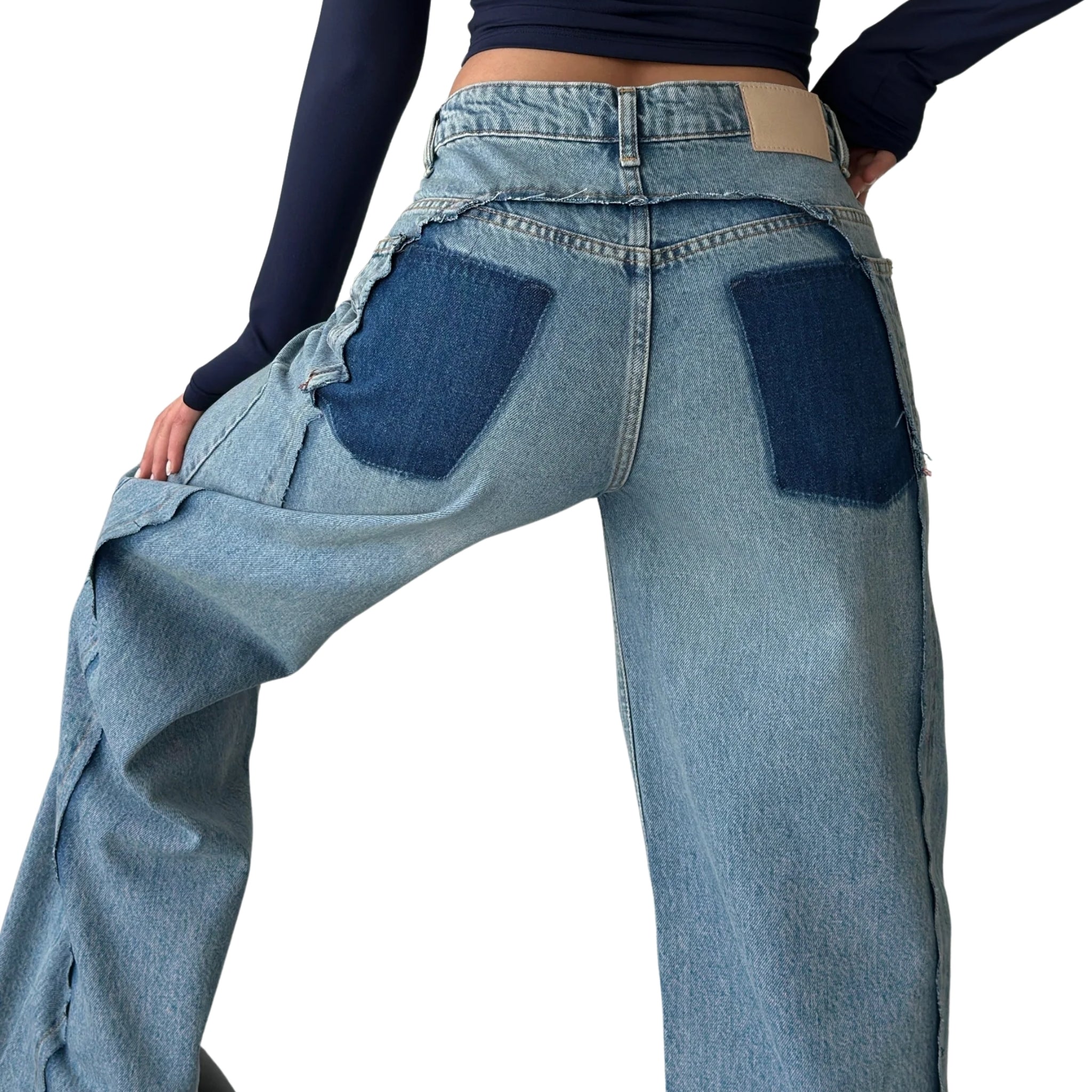 Women’s Winged-Volume Back Cut Detailed Jeans