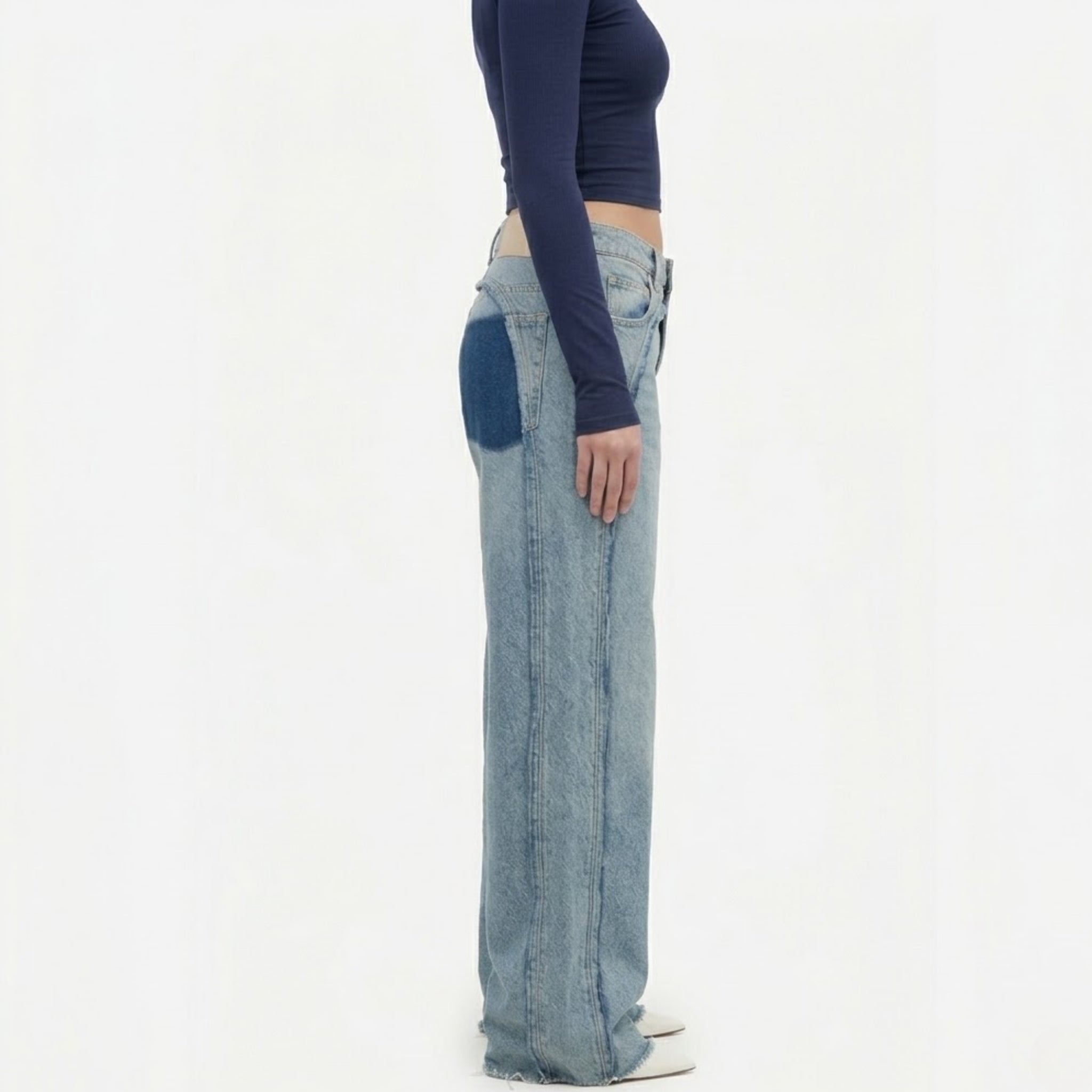 Women’s Winged-Volume Back Cut Detailed Jeans